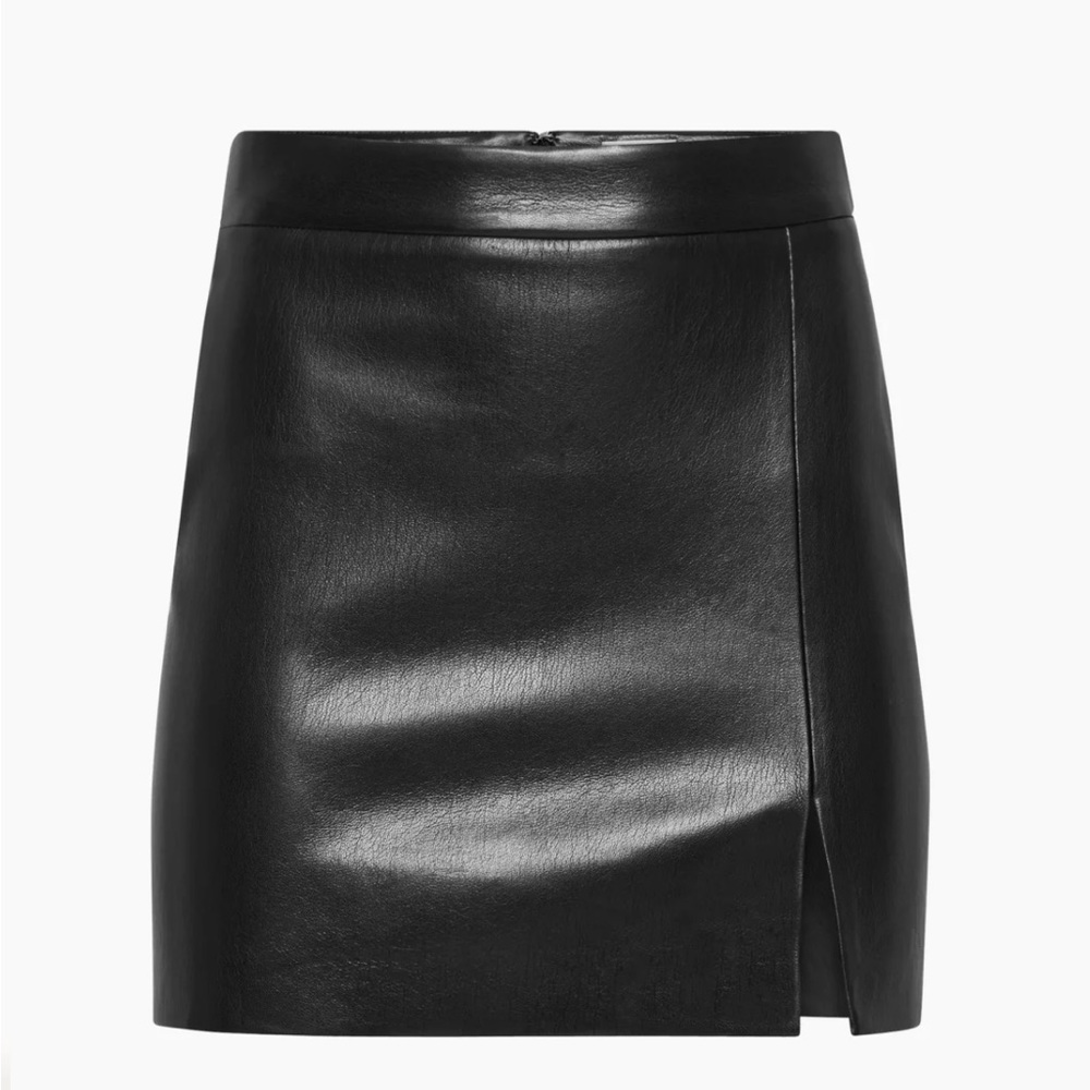Wilfred - Aritzia Faux Leather skirt